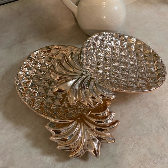 SOLD🥰ROSE GOLD PINEAPPLE 🍍 PITCHER & PLATTER SET - Picture 3 of 8